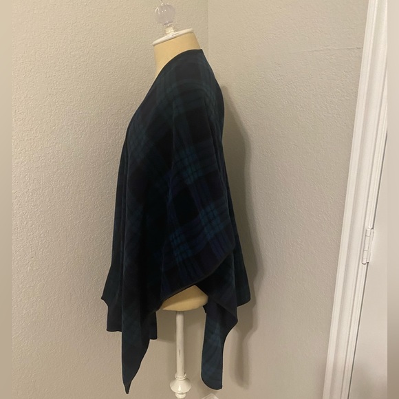 Green Plaid Shawl - Picture 2 of 7